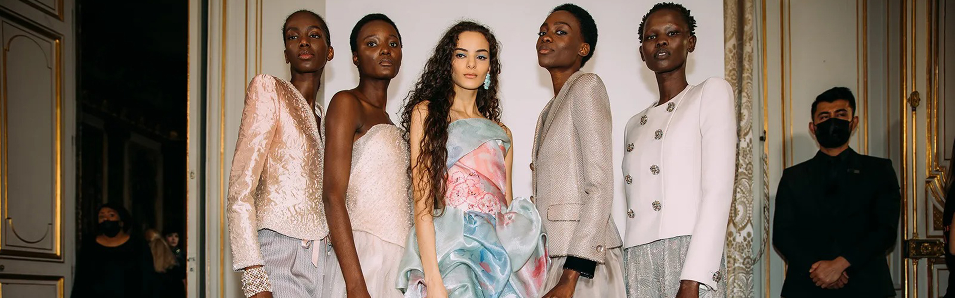 По цели 18 месеци, високата мода донесе неверојатна возбуда во Париз
