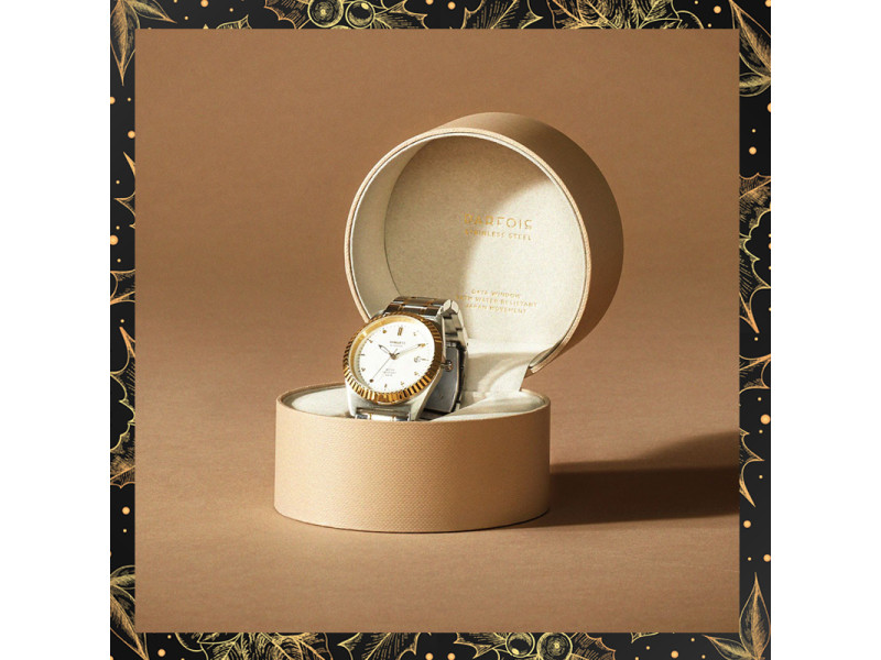 The Elegant Accessory