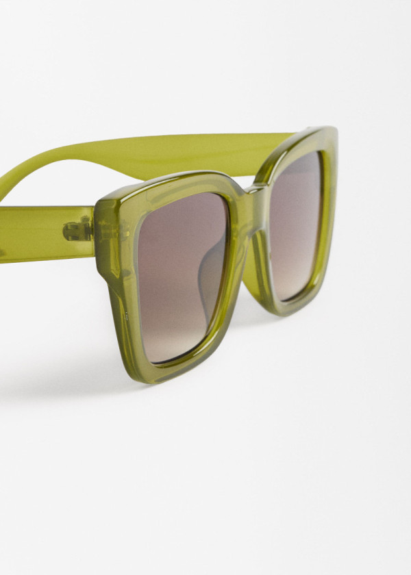 ОЧИЛА ЗА СОНЦЕ 