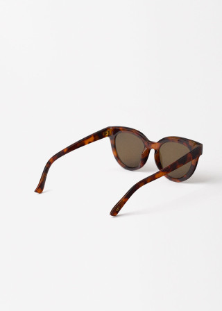 ОЧИЛА ЗА СОНЦЕ 