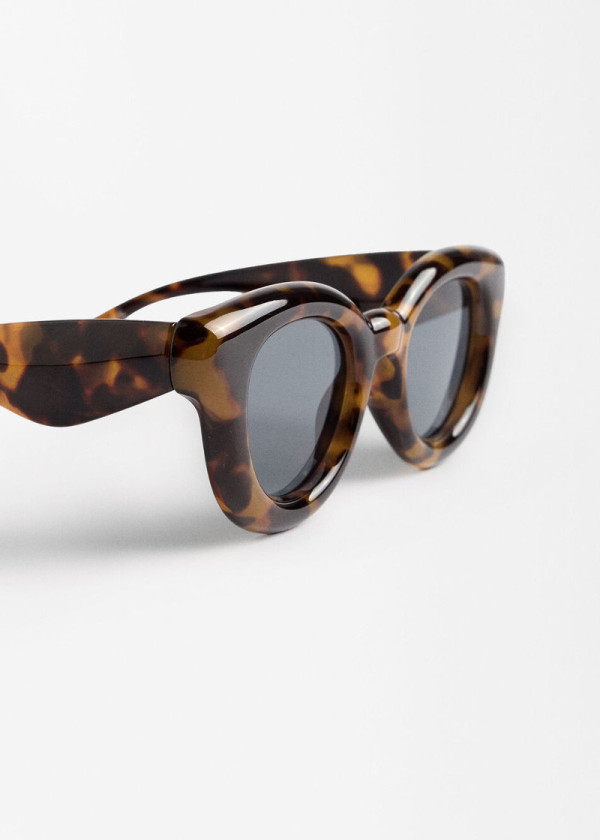 ОЧИЛА ЗА СОНЦЕ 