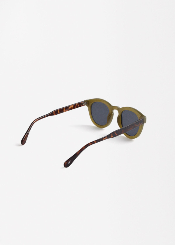 ОЧИЛА ЗА СОНЦЕ 