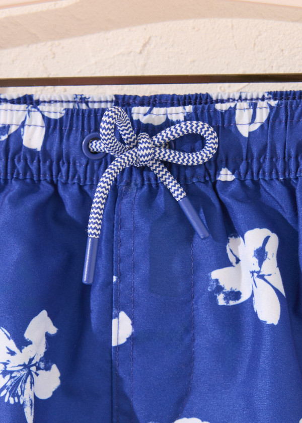 КОСТИМ ЗА КАПЕЊЕ 