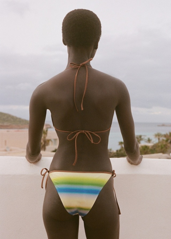 КОСТИМ ЗА КАПЕЊЕ ДОЛЕН ДЕЛ 