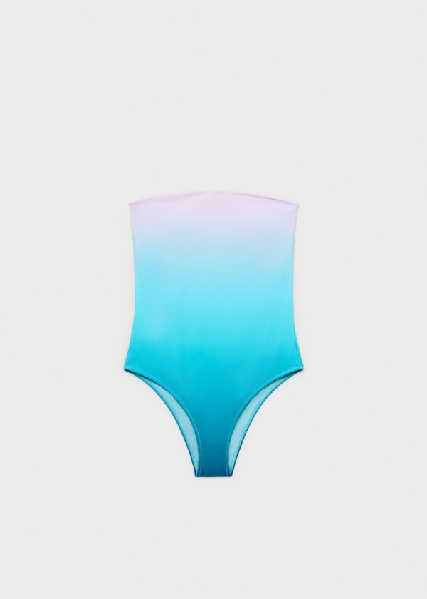 ЕДНОДЕЛЕН КОСТИМ ЗА КАПЕЊЕ 