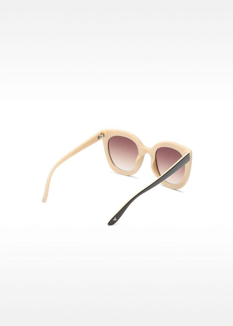 ОЧИЛА ЗА СОНЦЕ 