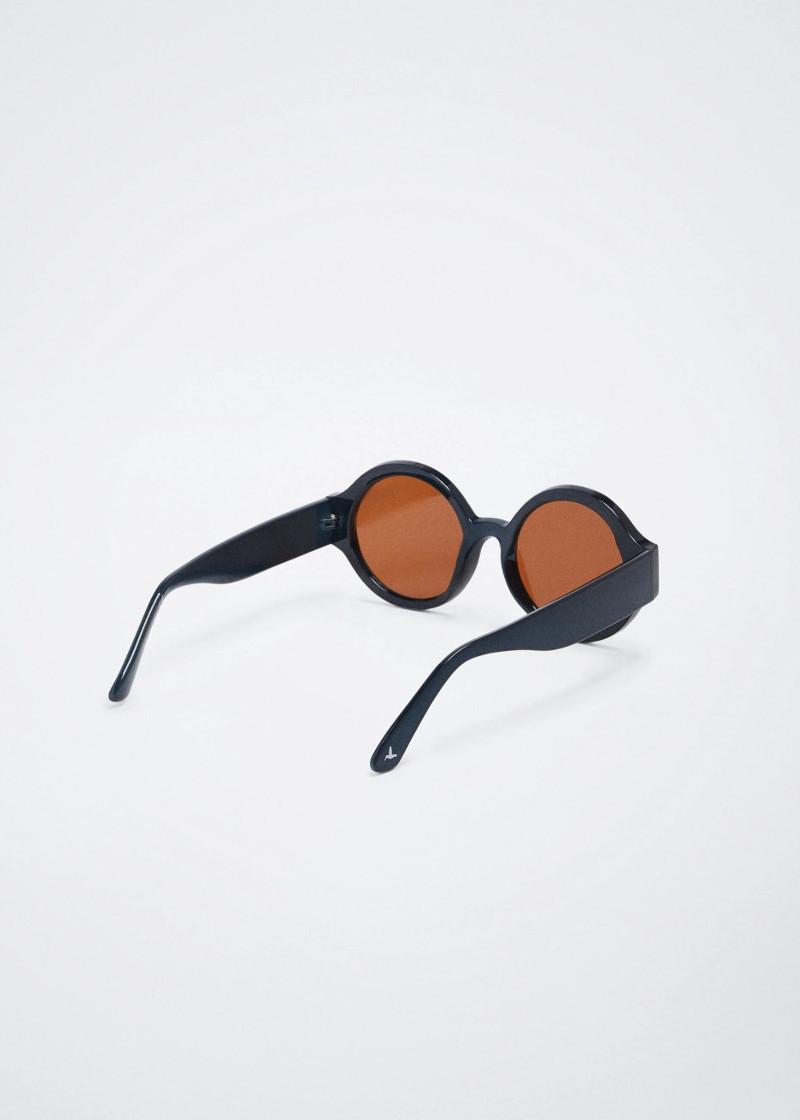 ОЧИЛА ЗА СОНЦЕ 