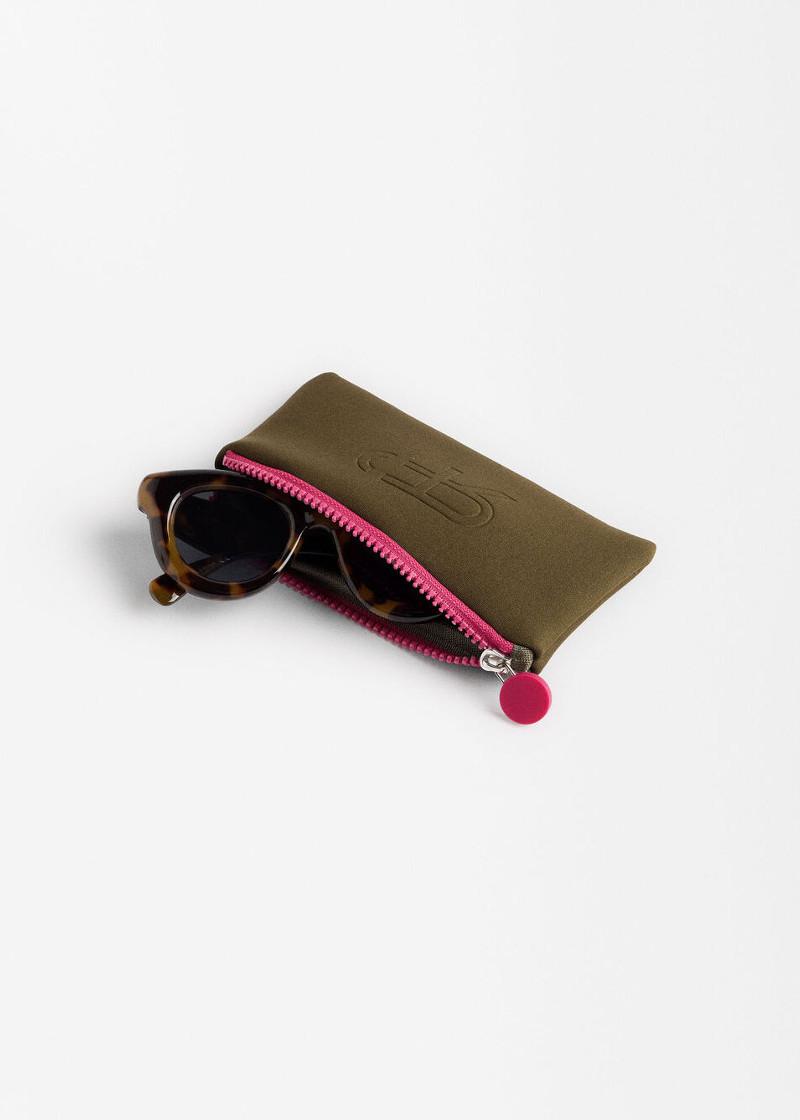 ОЧИЛА ЗА СОНЦЕ 