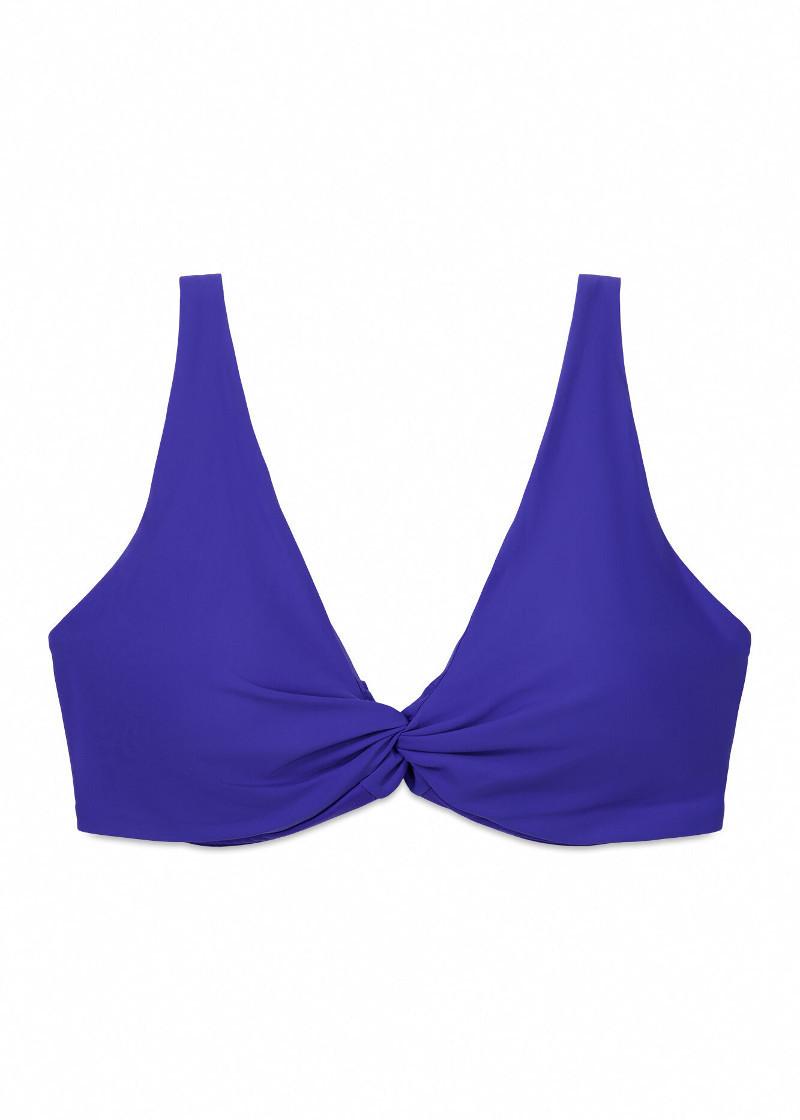 КОСТИМ ЗА КАПЕЊЕ ГОРЕН ДЕЛ Ц 